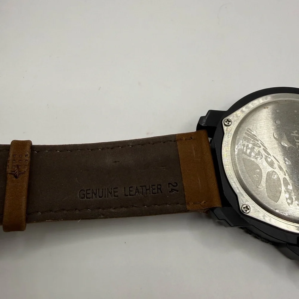 Fastrack Men's Analog Silver Dial Leather Strap Watch (New Battery) Case 51mm
